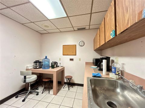 Tiny photo for 404 Perkins Street, Leesburg, FL 34748 (MLS # O6396376)