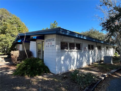 Tiny photo for 404 Perkins Street, Leesburg, FL 34748 (MLS # O6396376)