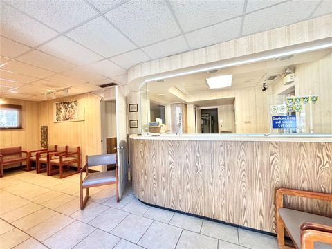 Tiny photo for 404 Perkins Street, Leesburg, FL 34748 (MLS # O6396376)