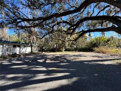 Tiny photo for 404 Perkins Street, Leesburg, FL 34748 (MLS # O6396376)