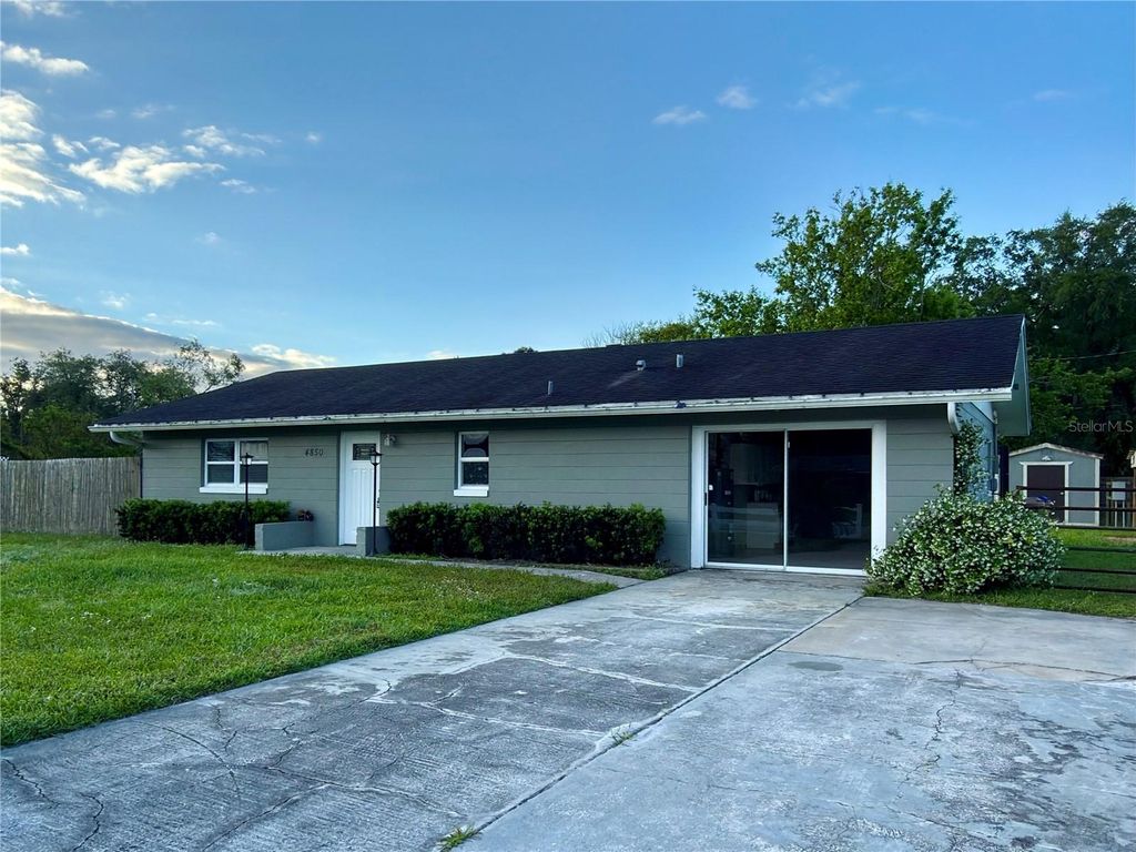 Photo of 4850 Lake Shore Drive, Saint Cloud, FL 34772 (MLS # S5148169)