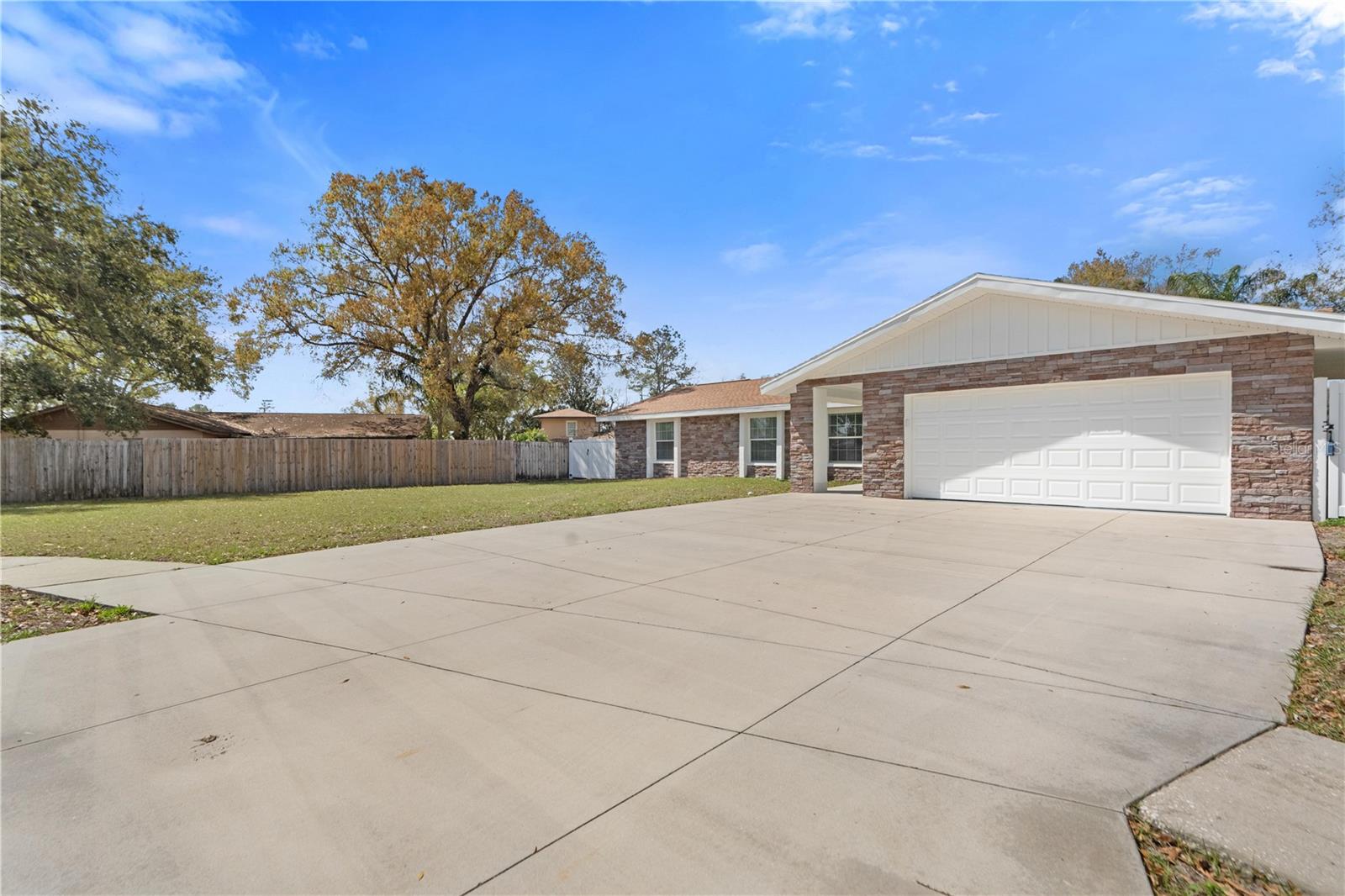 CARROLLWOOD MEADOWS UN II SEC - Residential