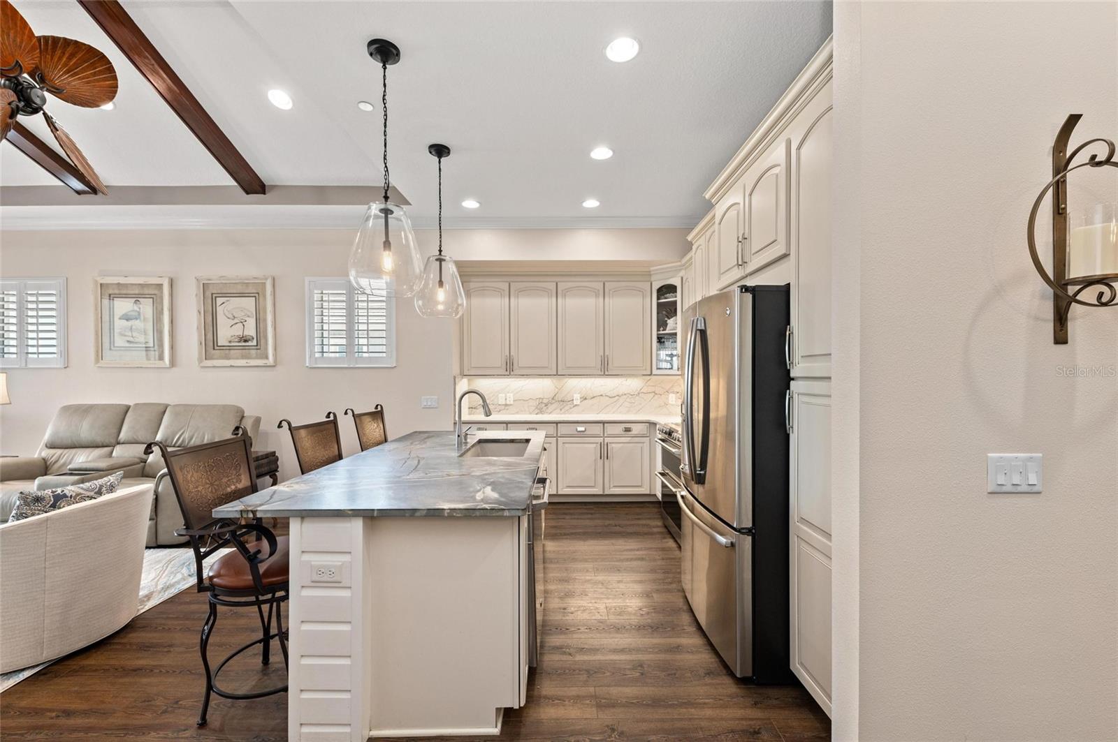 MANGROVE WALK II ON HARBOUR ISLE PH - Residential