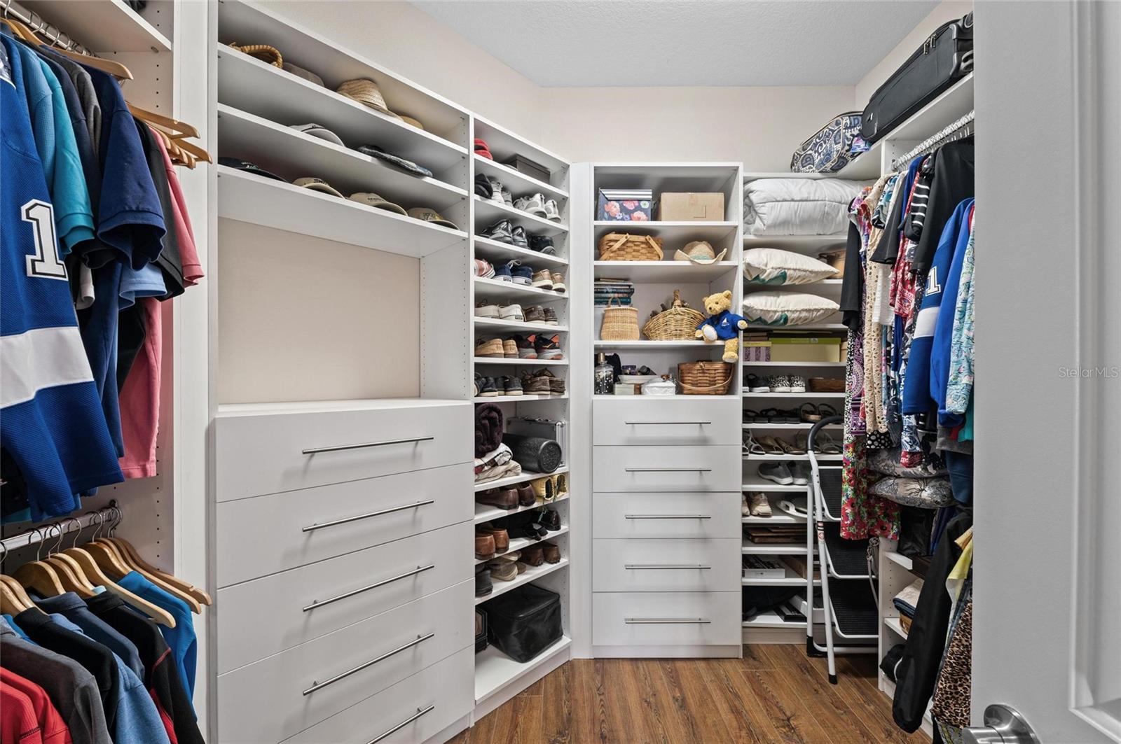 MANGROVE WALK II ON HARBOUR ISLE PH - Residential