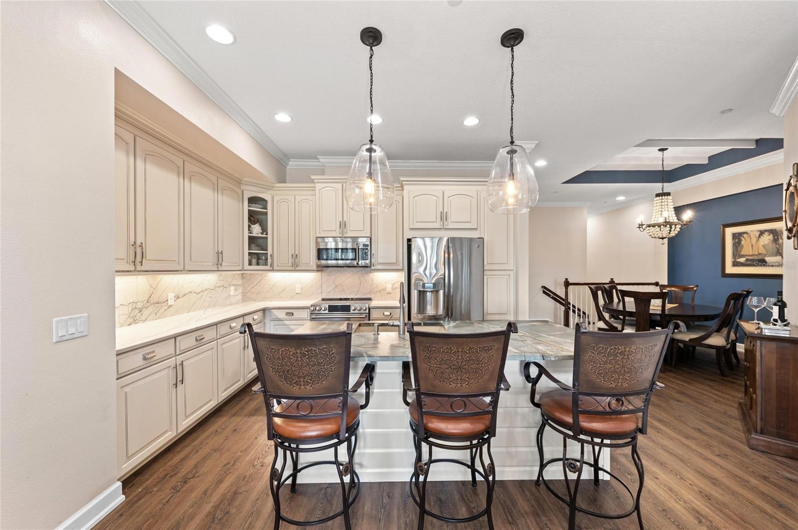 MANGROVE WALK II ON HARBOUR ISLE PH - Residential