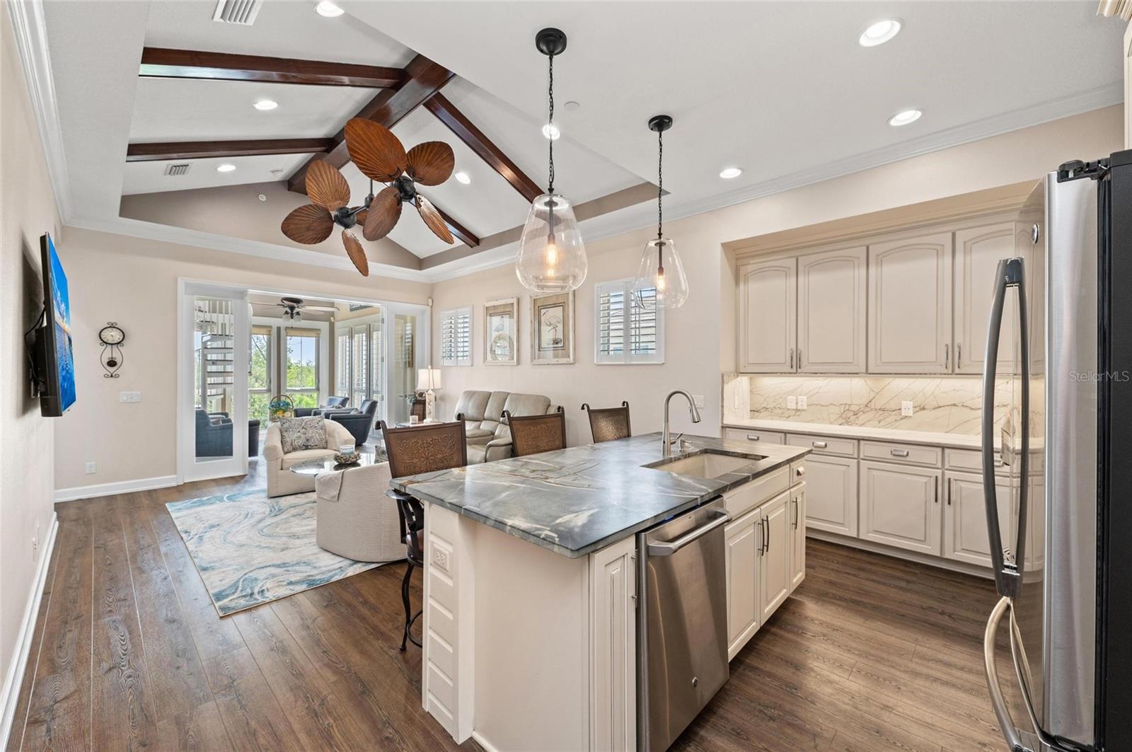 MANGROVE WALK II ON HARBOUR ISLE PH - Residential