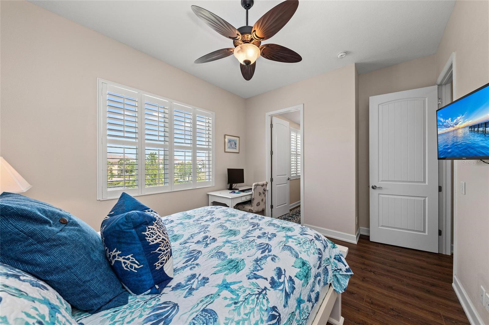 MANGROVE WALK II ON HARBOUR ISLE PH - Residential