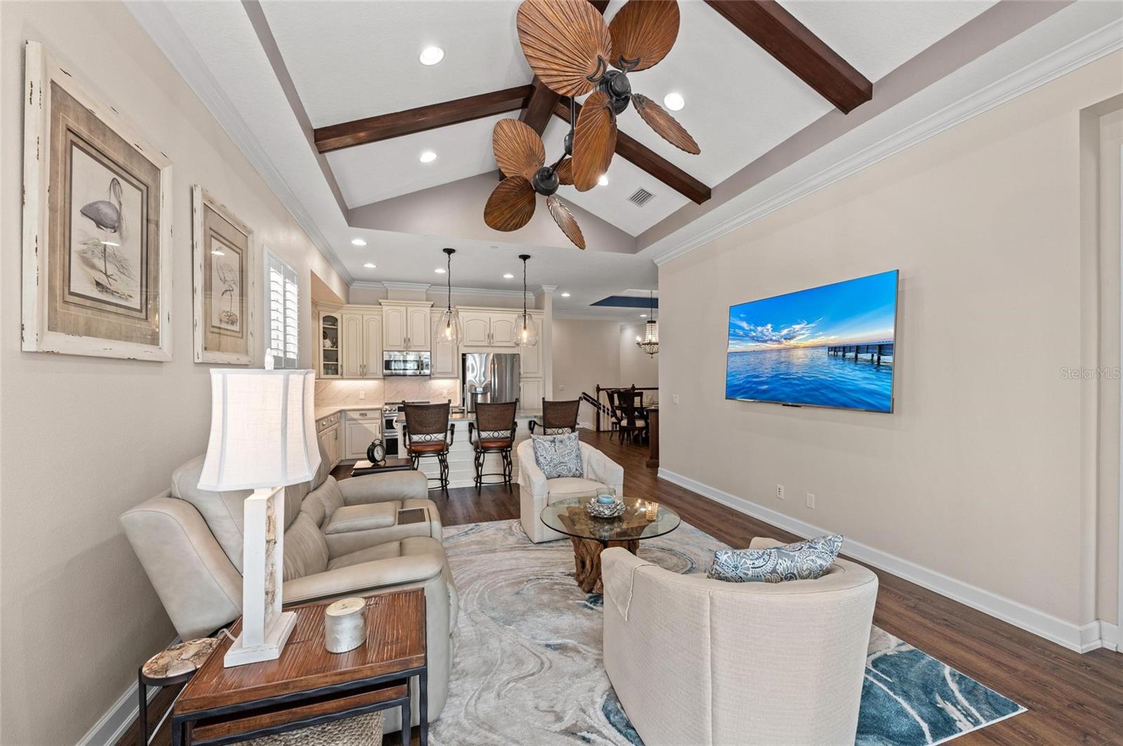 MANGROVE WALK II ON HARBOUR ISLE PH - Residential