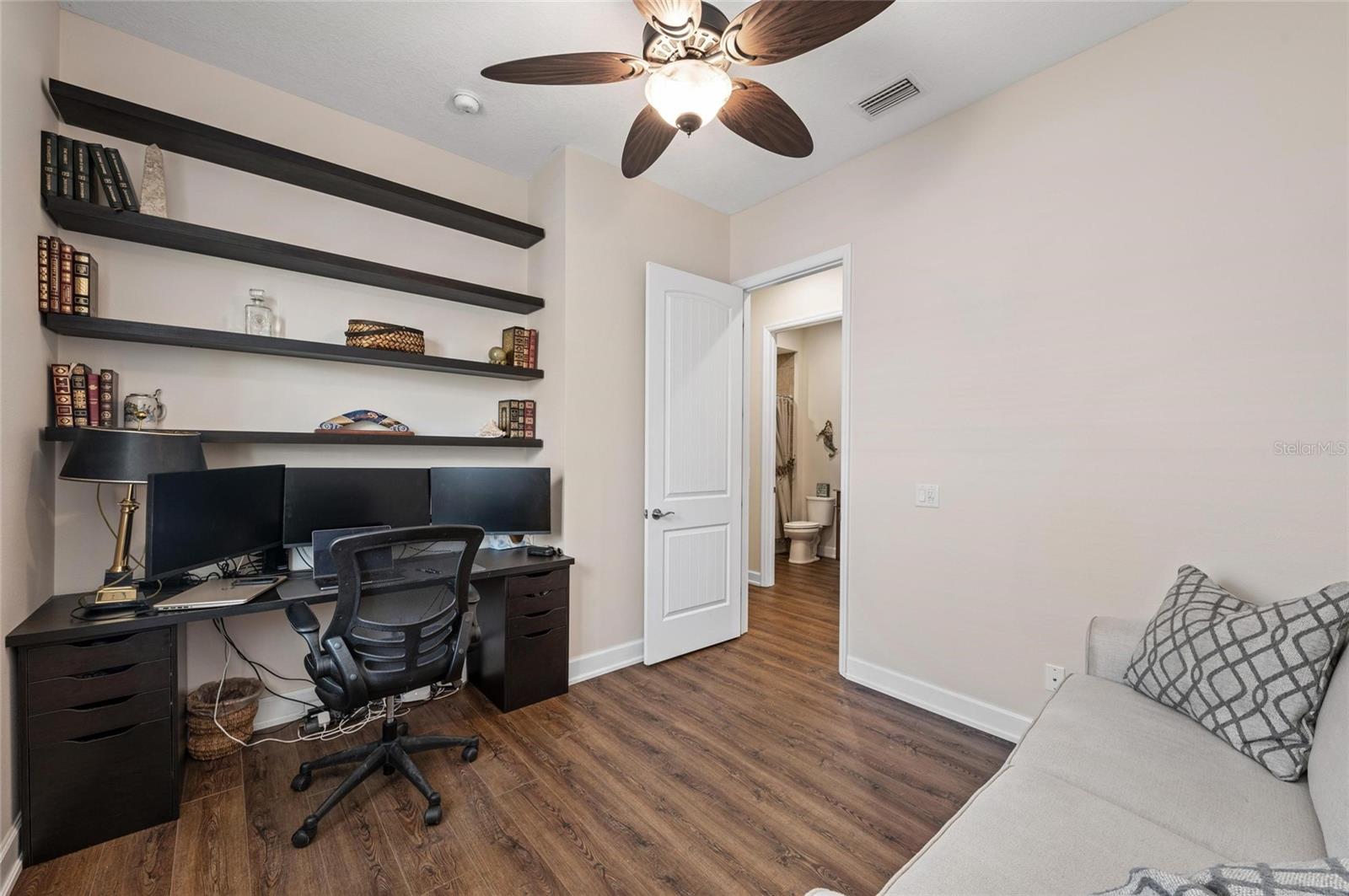 MANGROVE WALK II ON HARBOUR ISLE PH - Residential