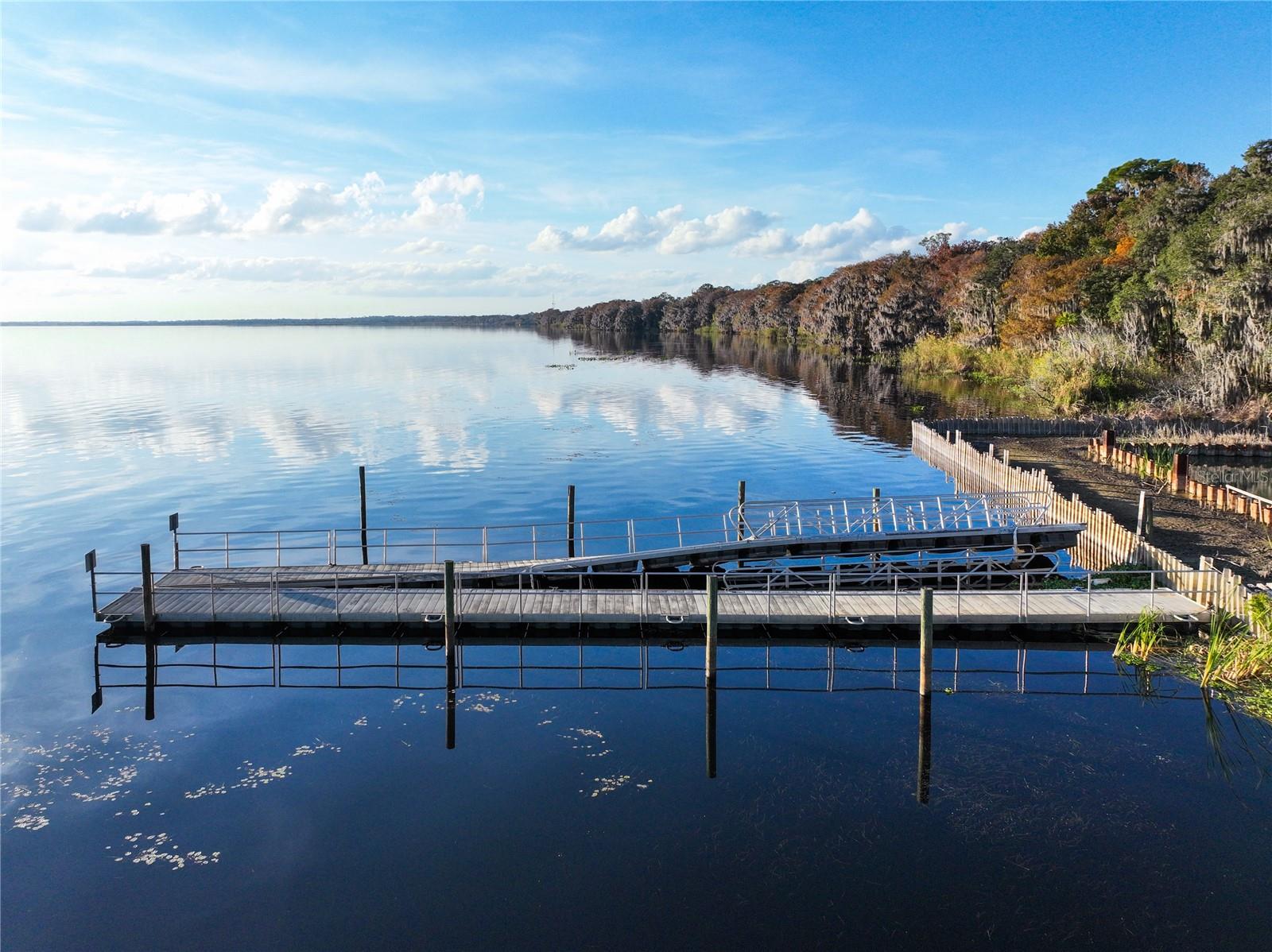 LAKESIDE CONDO APTS - Residential