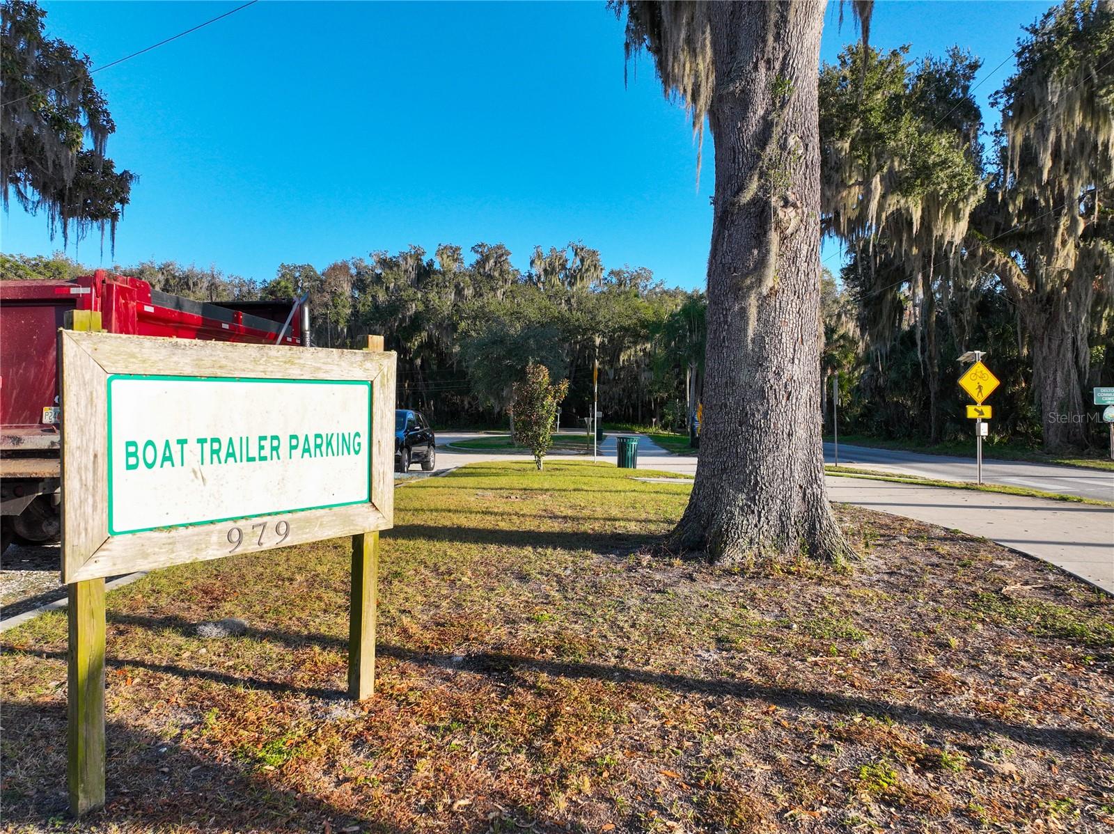 LAKESIDE CONDO APTS - Residential