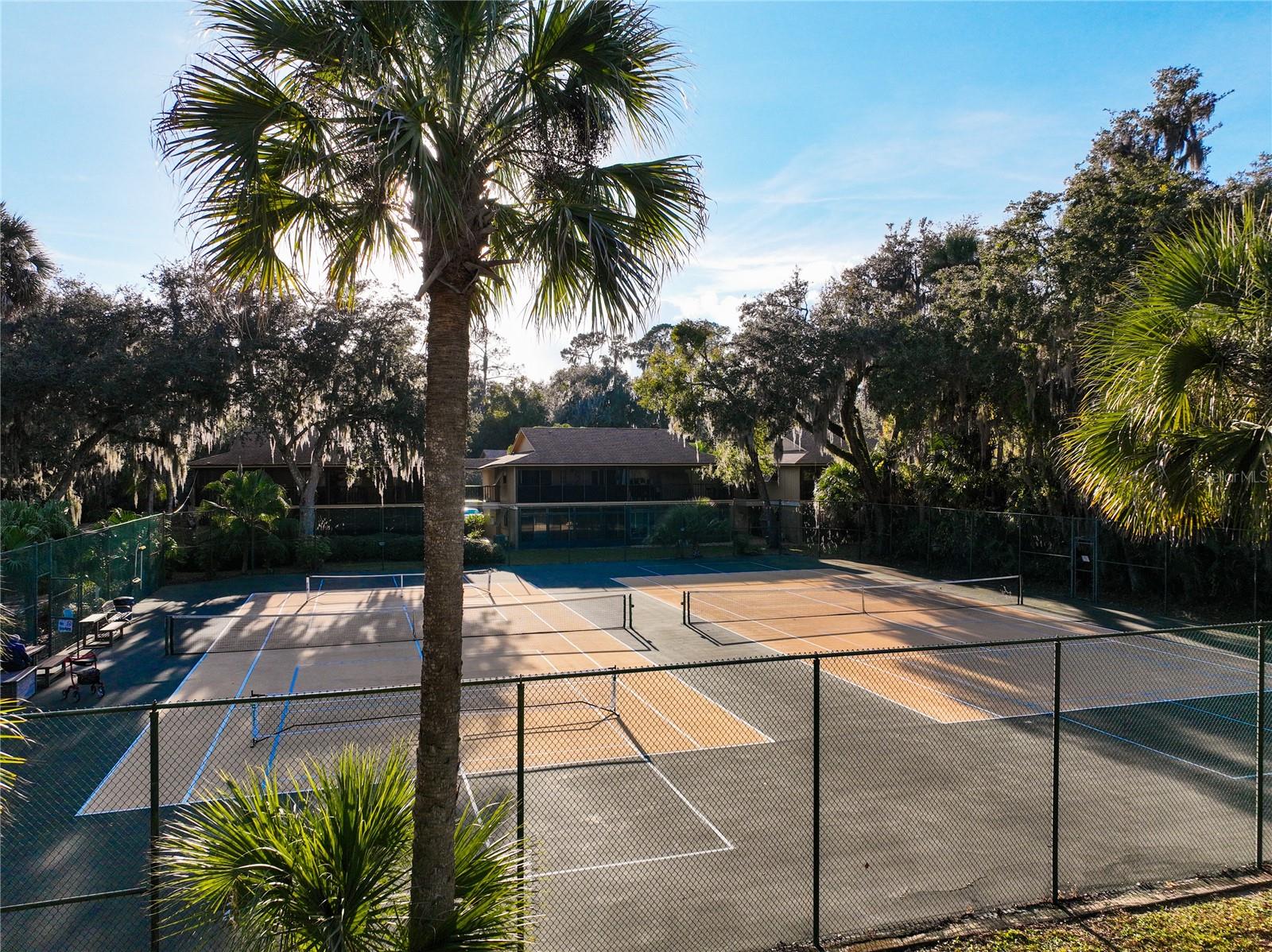 LAKESIDE CONDO APTS - Residential