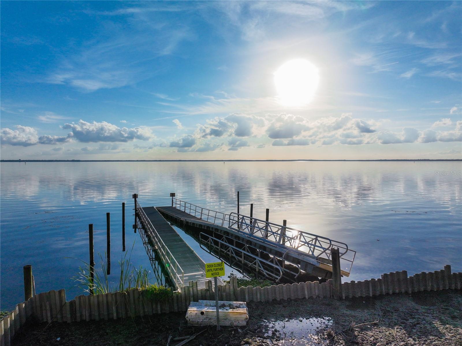 LAKESIDE CONDO APTS - Residential