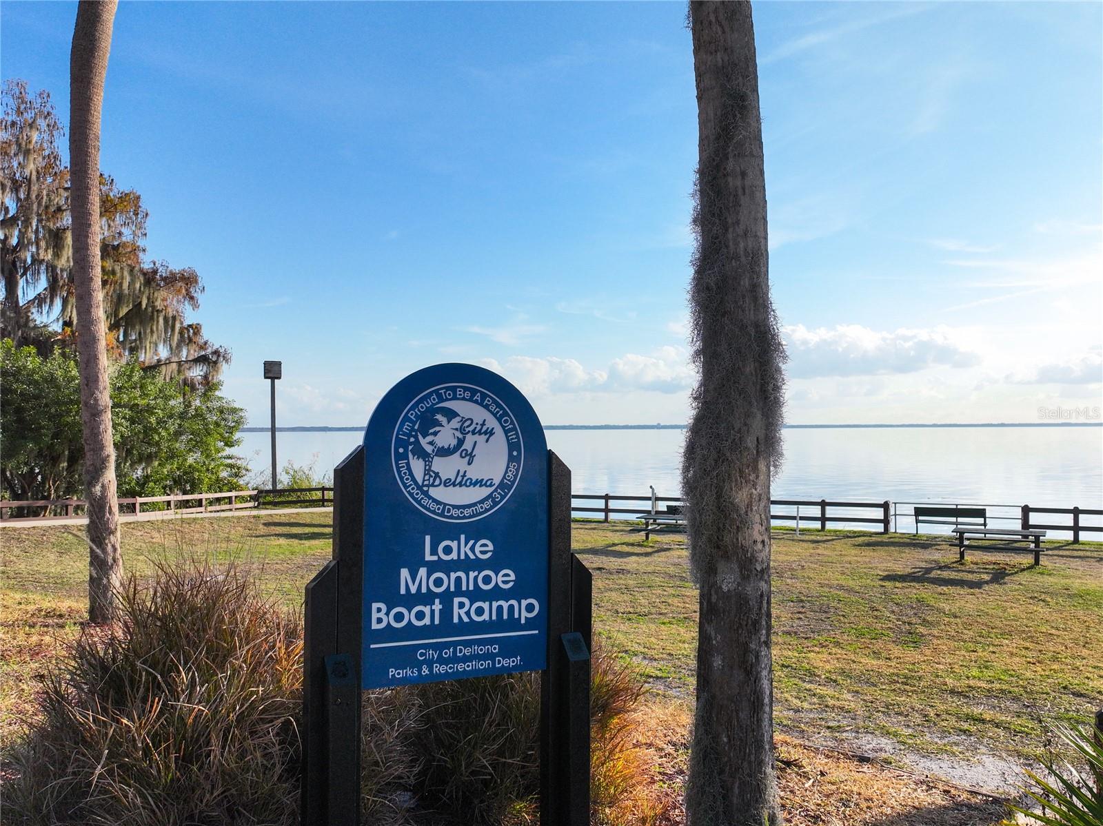 LAKESIDE CONDO APTS - Residential