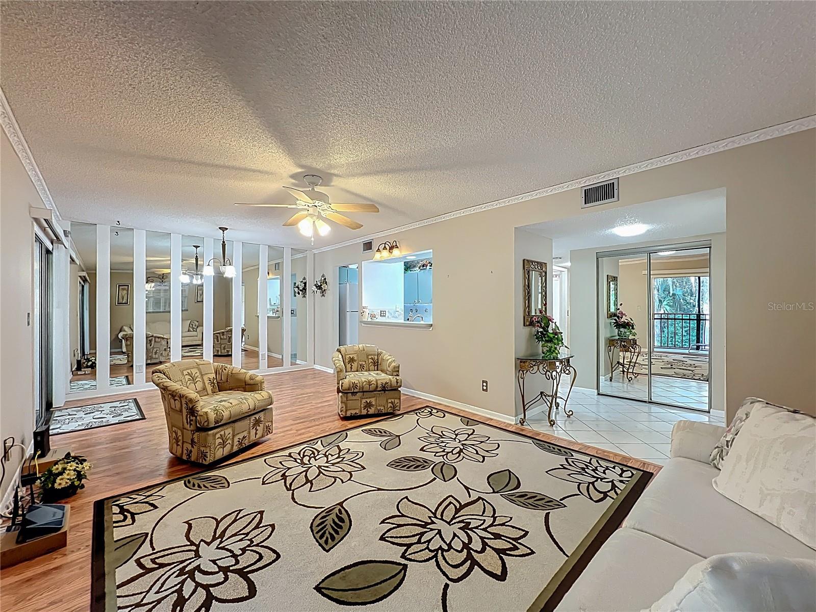 LAKESIDE CONDO APTS - Residential