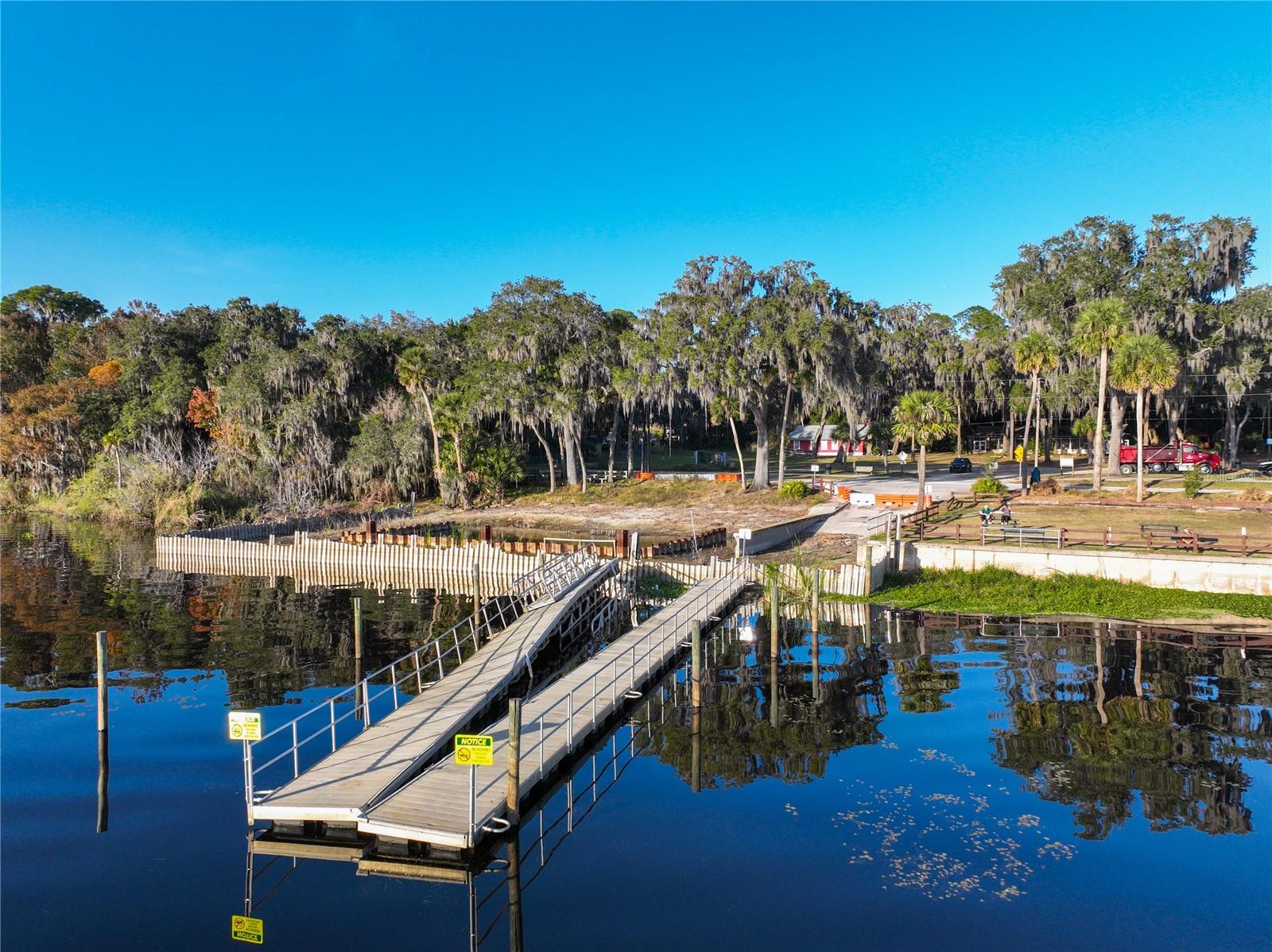 LAKESIDE CONDO APTS - Residential