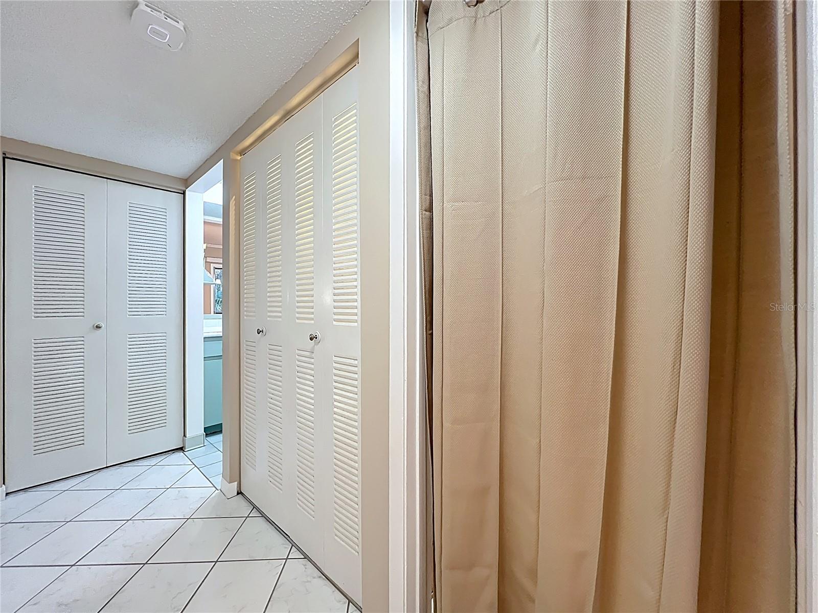 LAKESIDE CONDO APTS - Residential