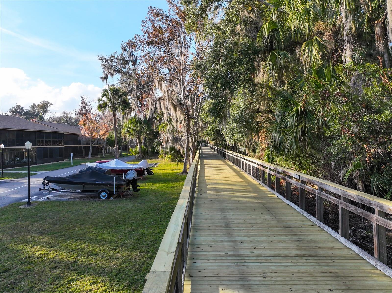 LAKESIDE CONDO APTS - Residential