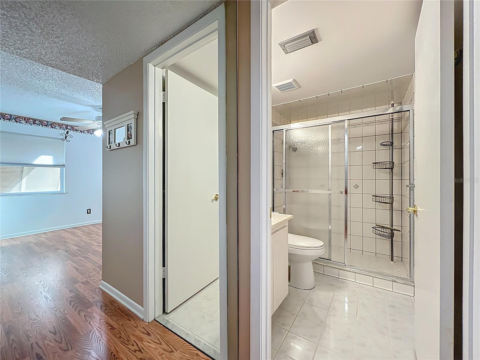 LAKESIDE CONDO APTS - Residential