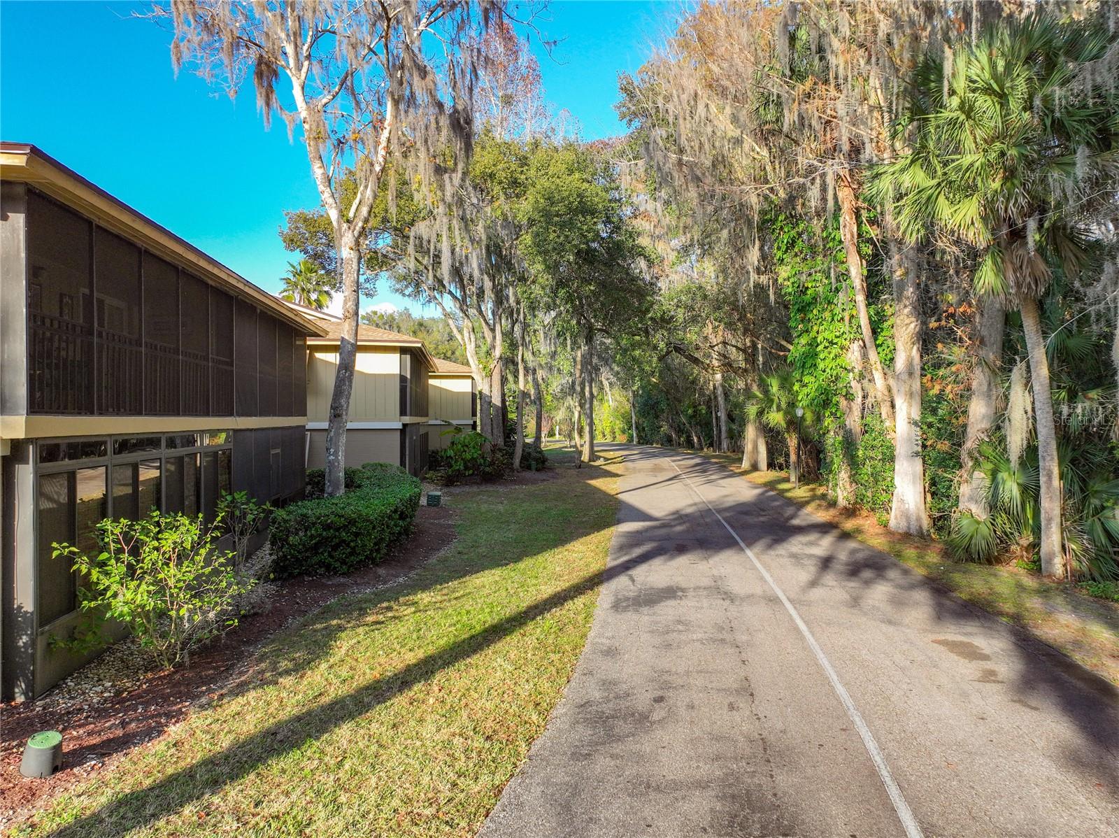 LAKESIDE CONDO APTS - Residential