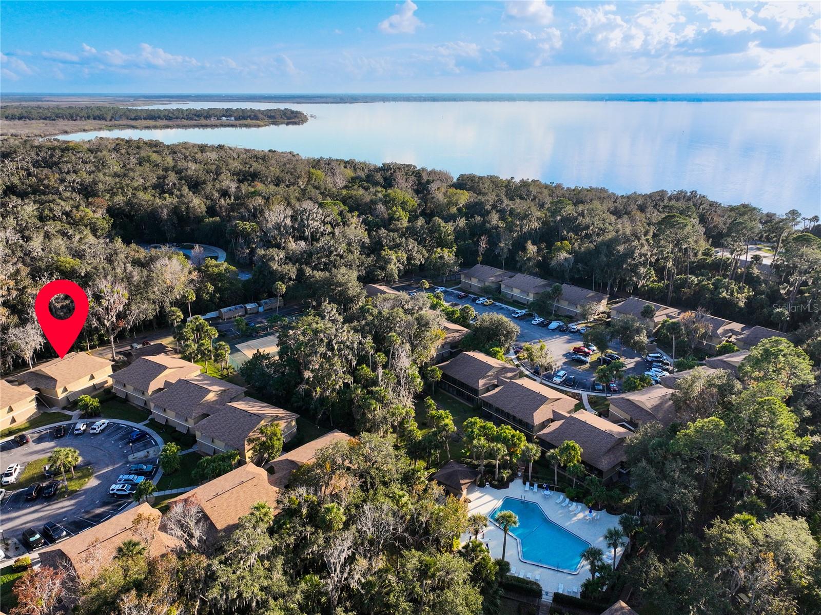 LAKESIDE CONDO APTS - Residential