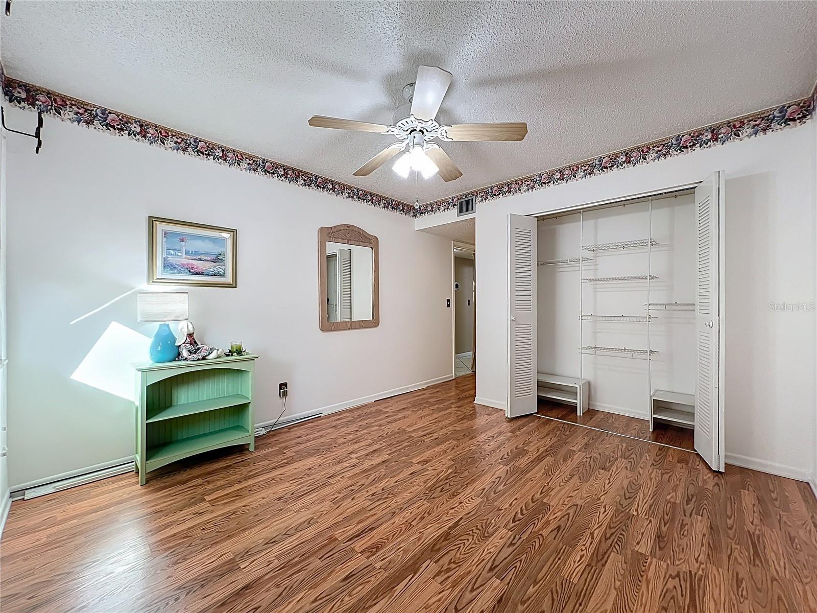 LAKESIDE CONDO APTS - Residential