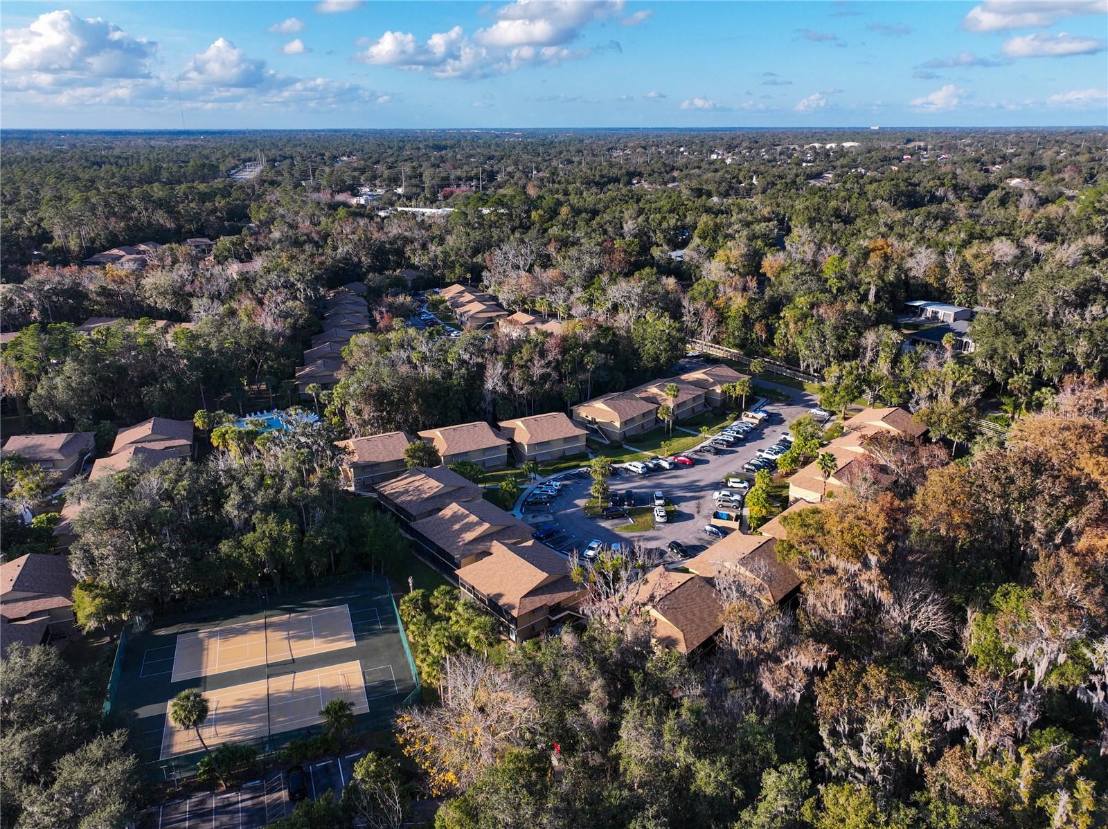 LAKESIDE CONDO APTS - Residential