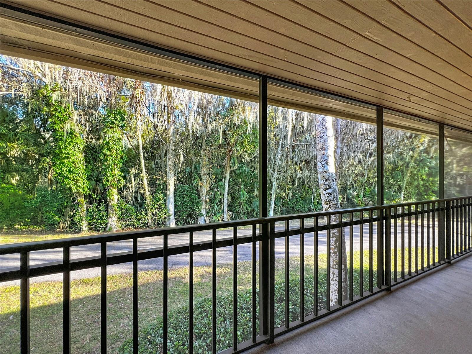 LAKESIDE CONDO APTS - Residential