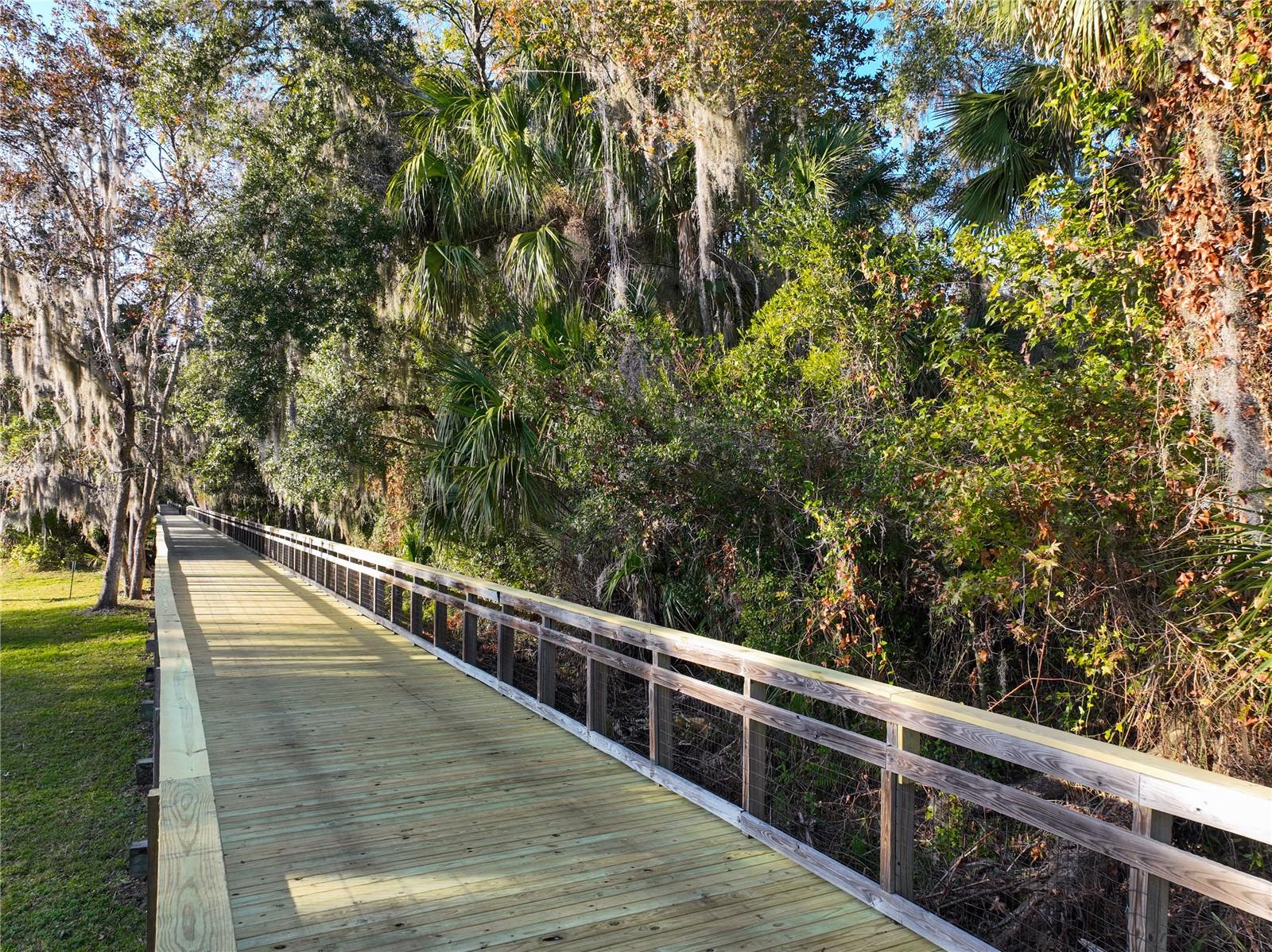 LAKESIDE CONDO APTS - Residential