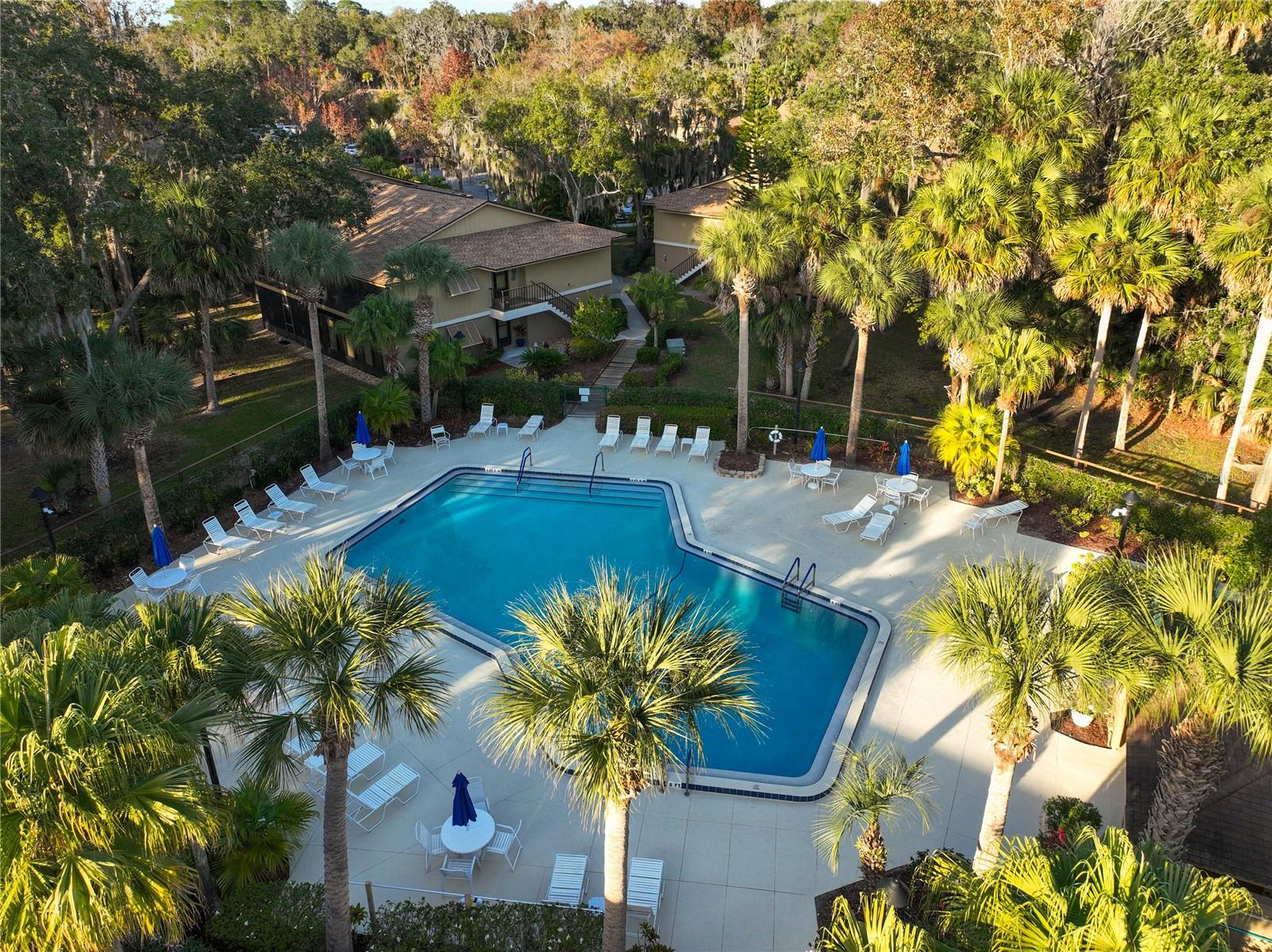 LAKESIDE CONDO APTS - Residential