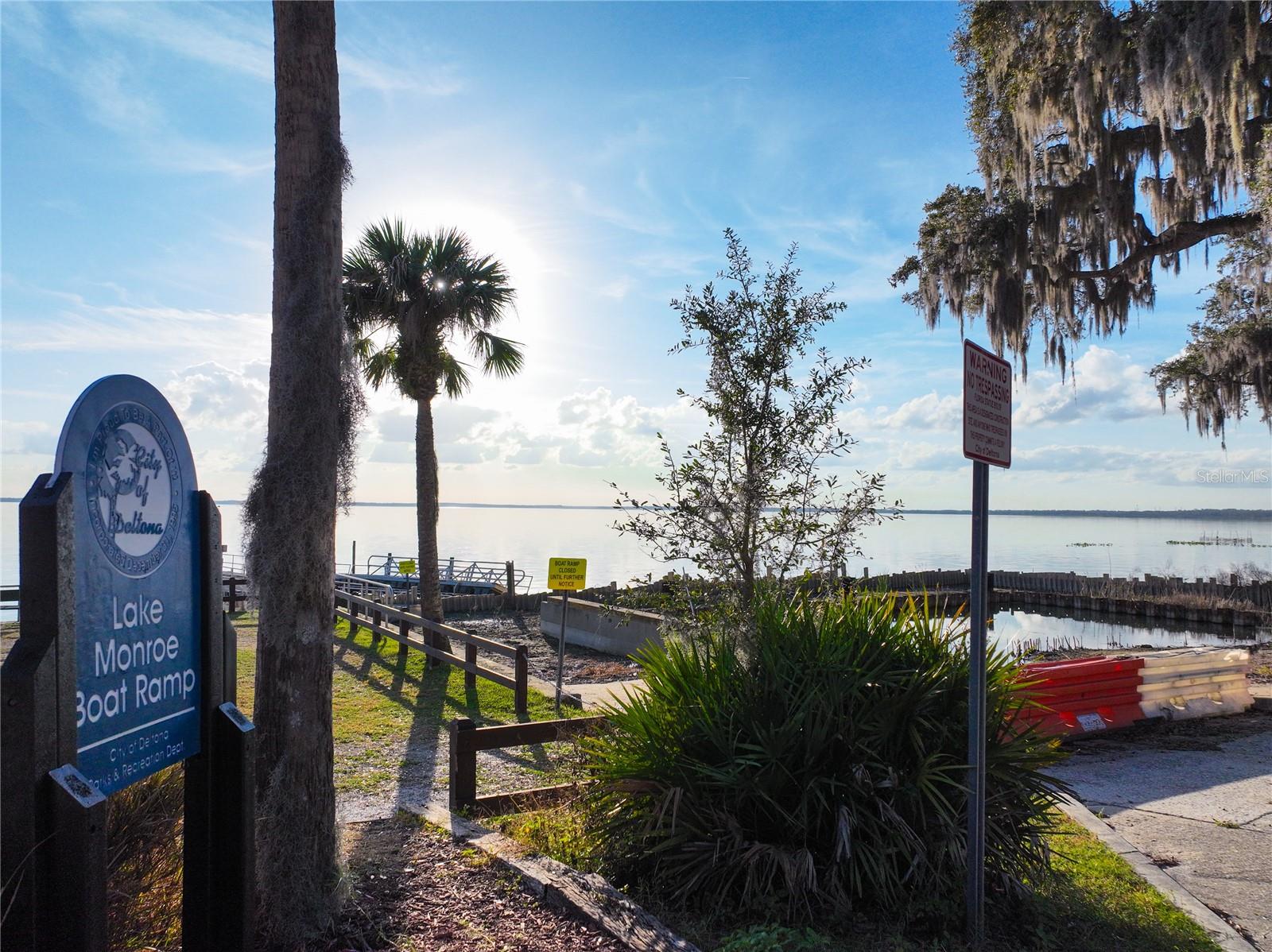 LAKESIDE CONDO APTS - Residential