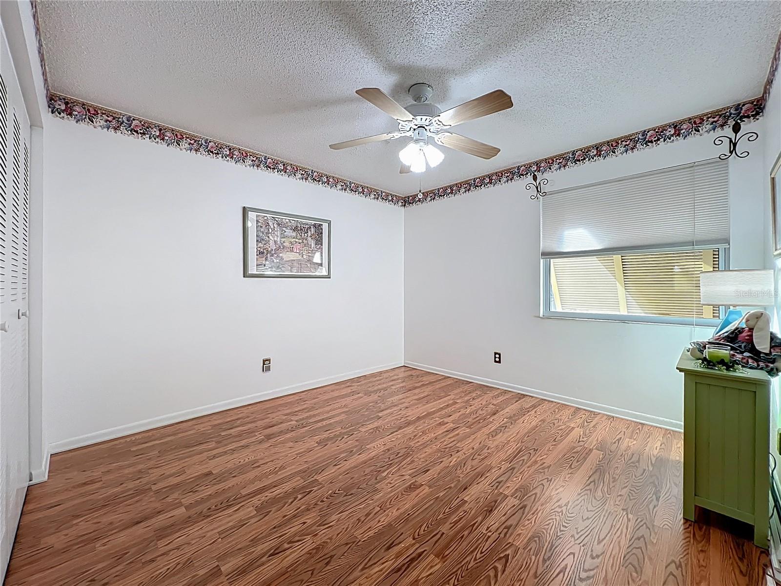 LAKESIDE CONDO APTS - Residential