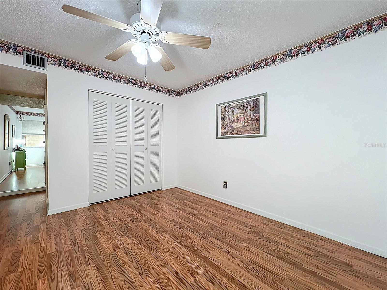 LAKESIDE CONDO APTS - Residential