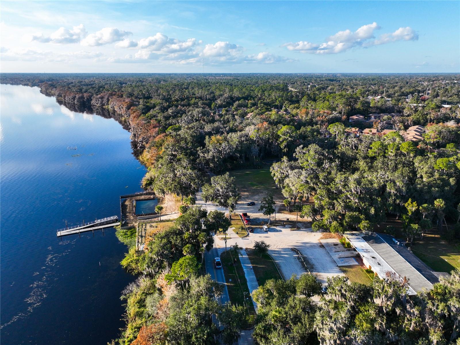 LAKESIDE CONDO APTS - Residential