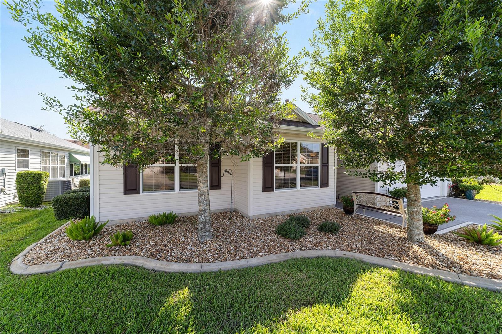 3189 HUDSON COURT