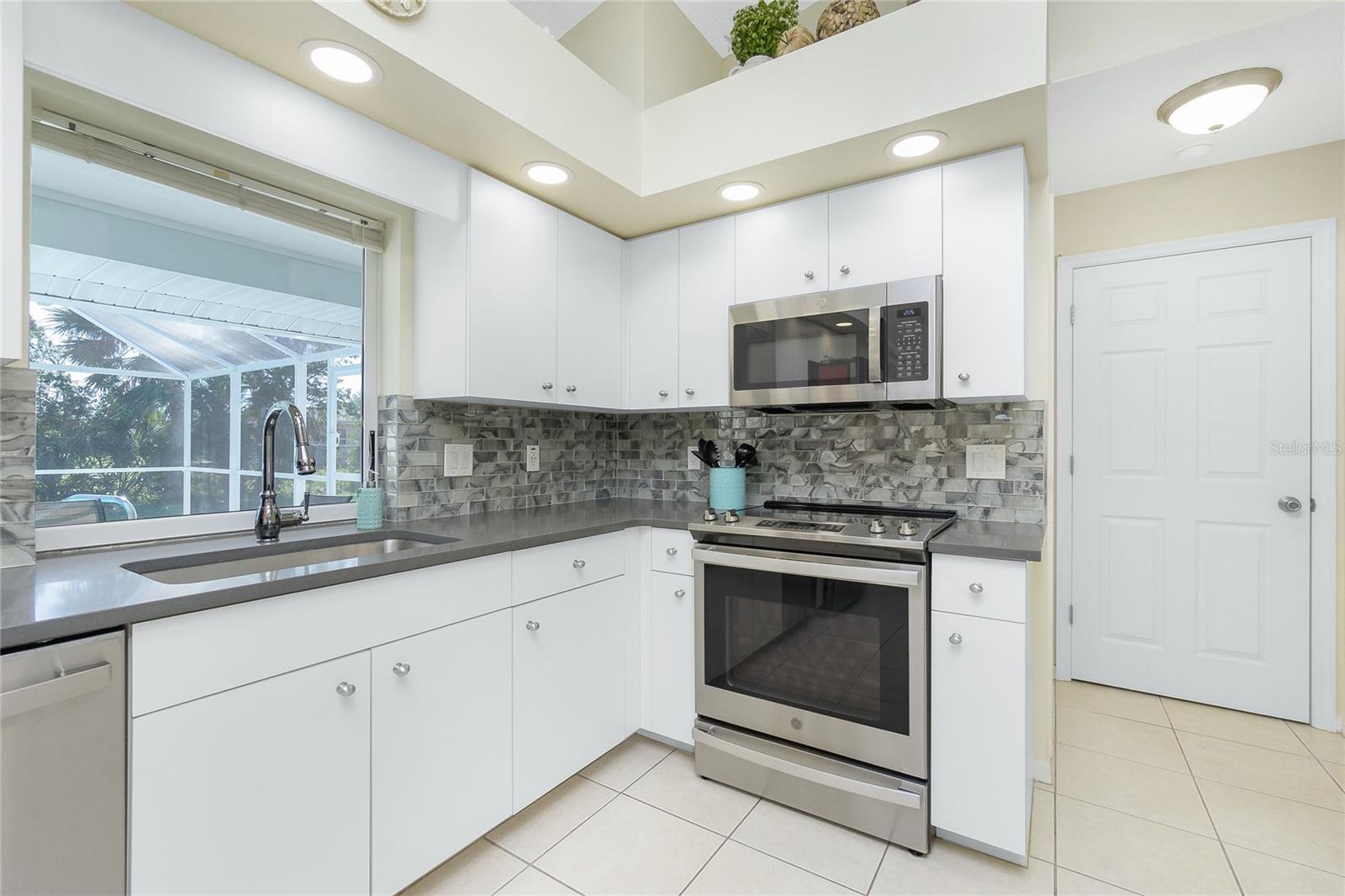 OVERBROOK GARDENS - Residential Lease