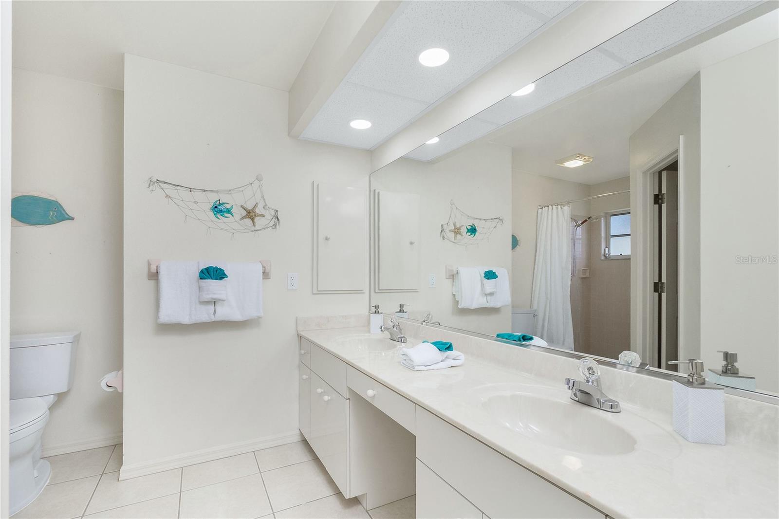 OVERBROOK GARDENS - Residential Lease