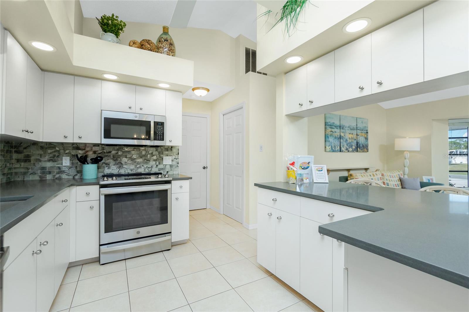 OVERBROOK GARDENS - Residential Lease