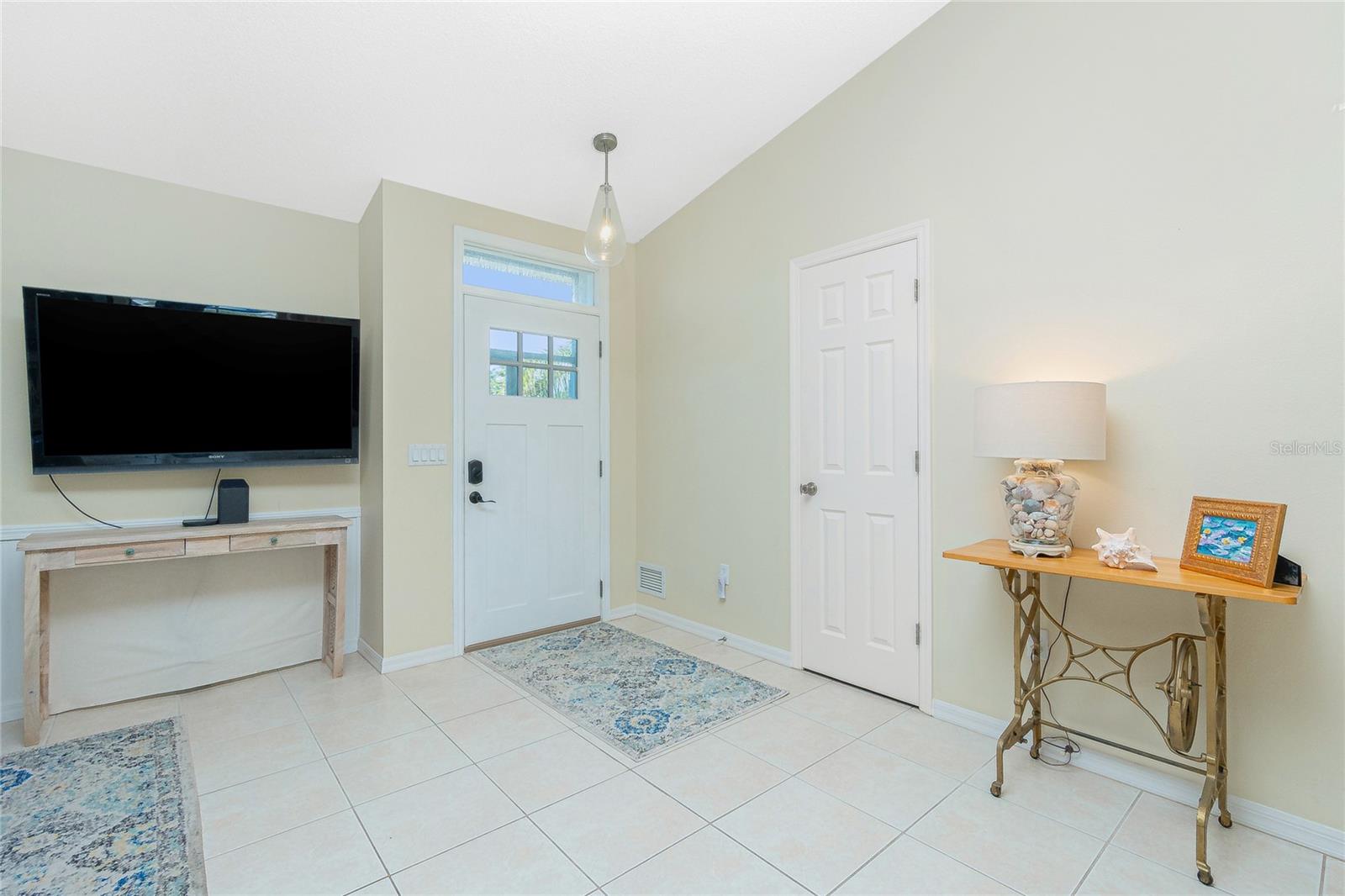 OVERBROOK GARDENS - Residential Lease