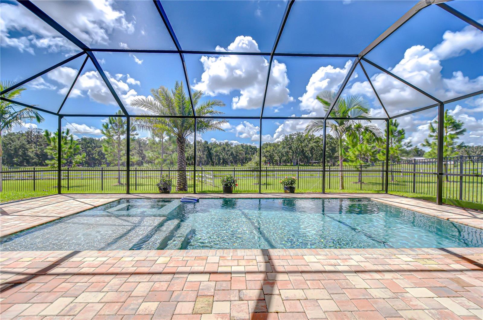 HAWKSTONE - Residential