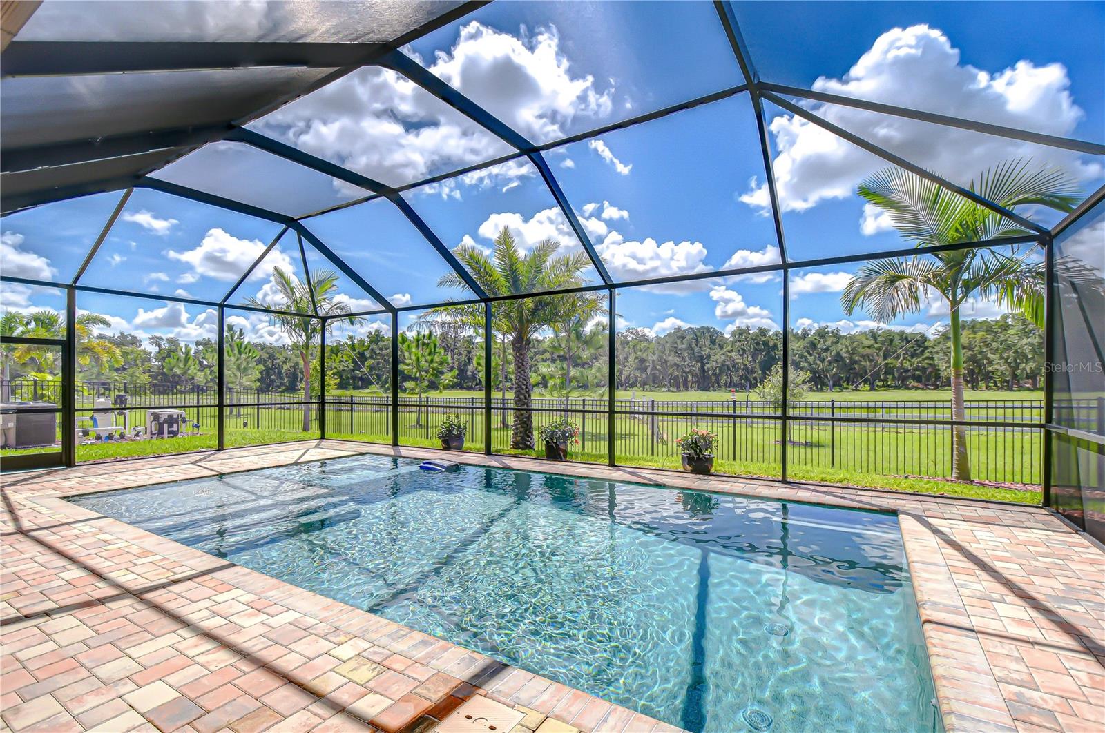 HAWKSTONE - Residential