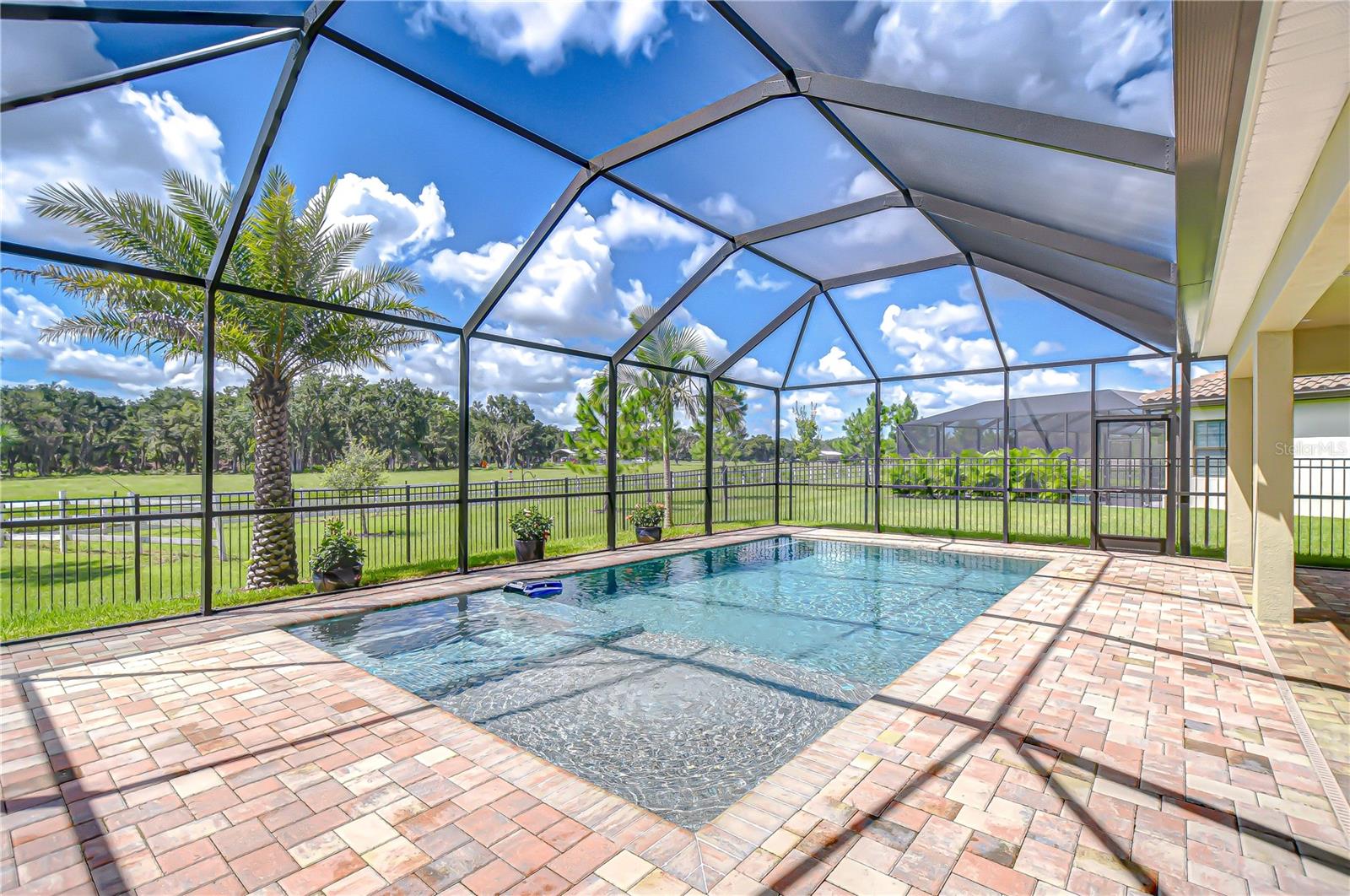 HAWKSTONE - Residential