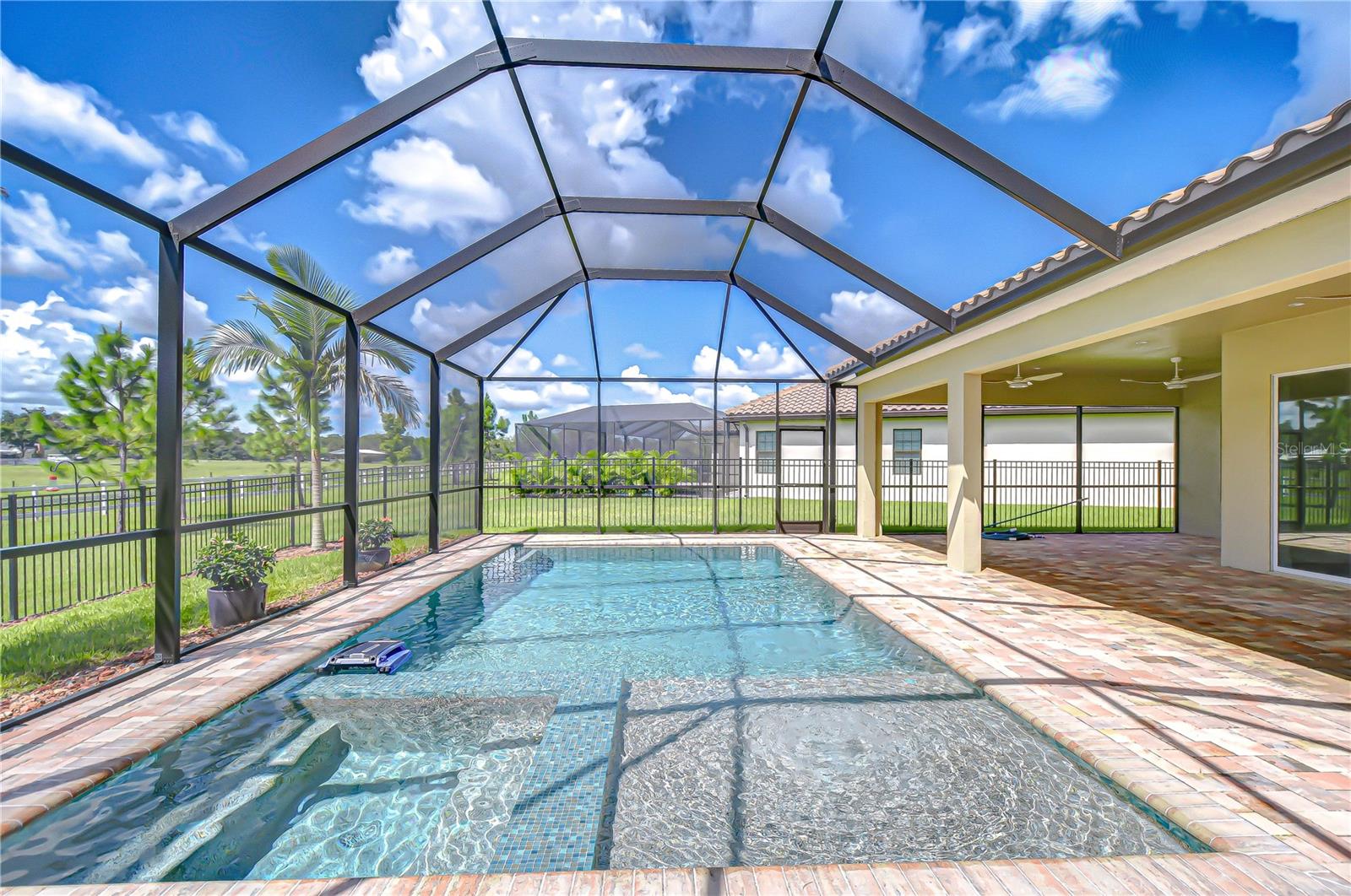 HAWKSTONE - Residential