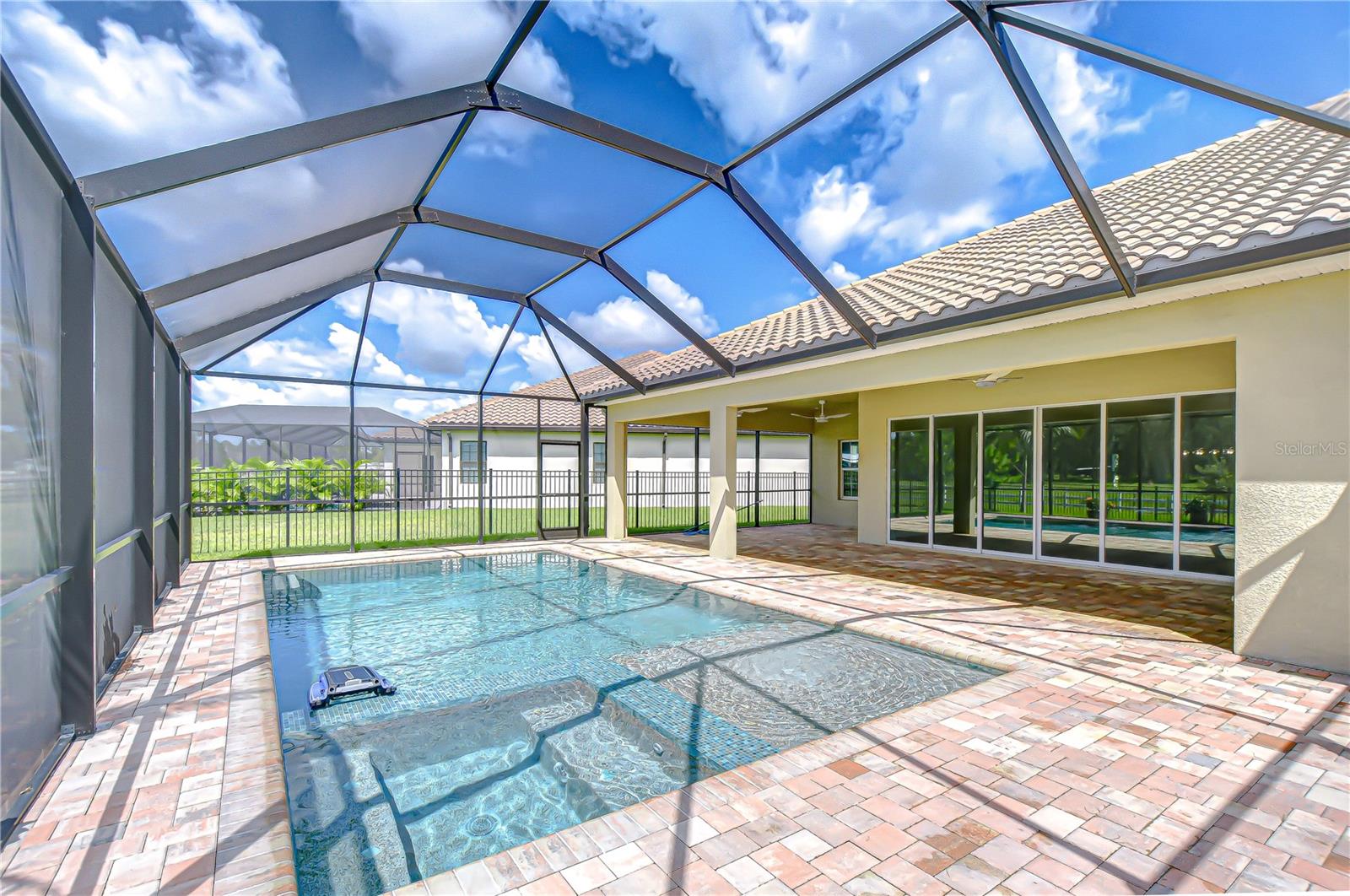 HAWKSTONE - Residential