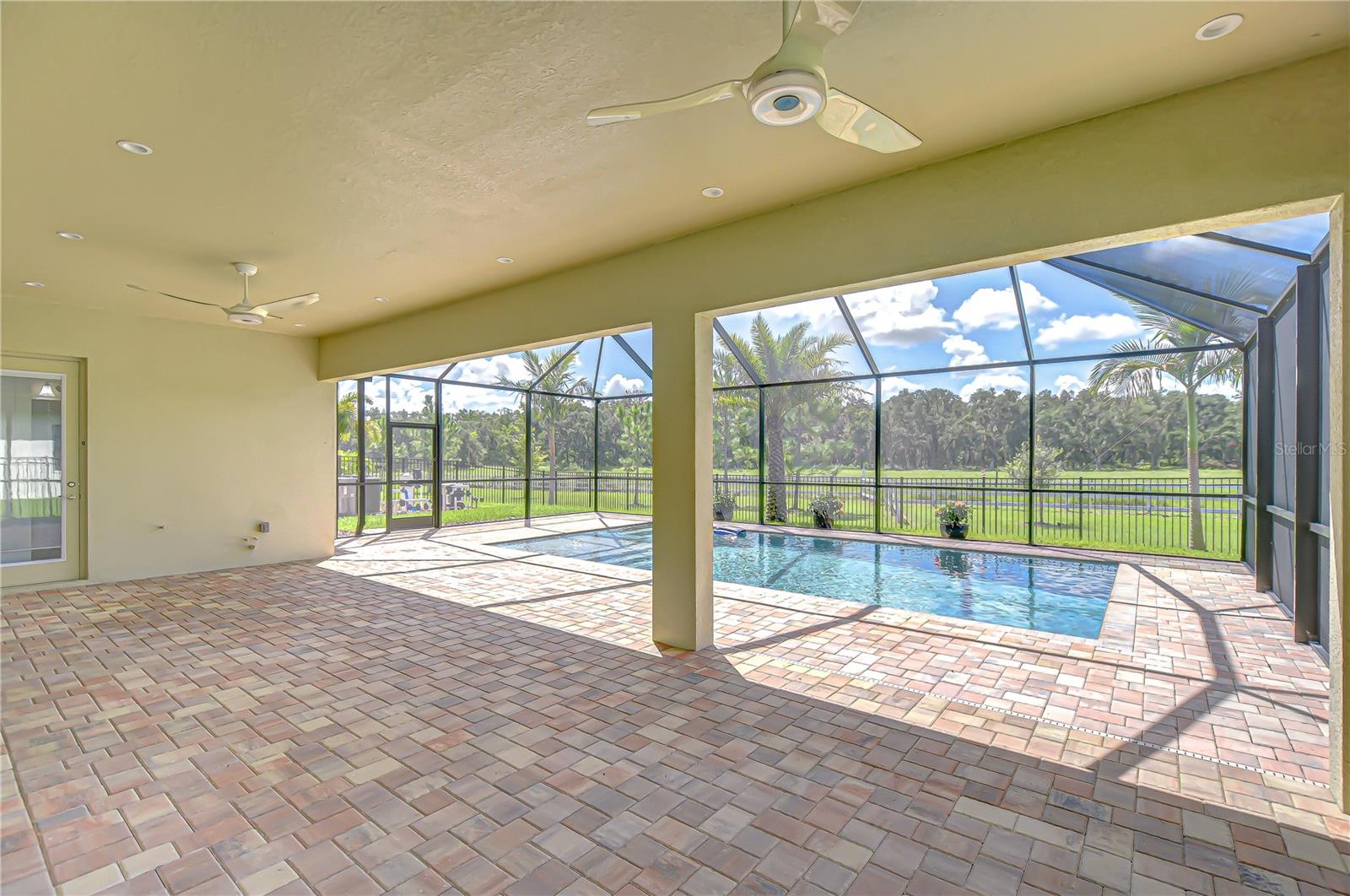 HAWKSTONE - Residential
