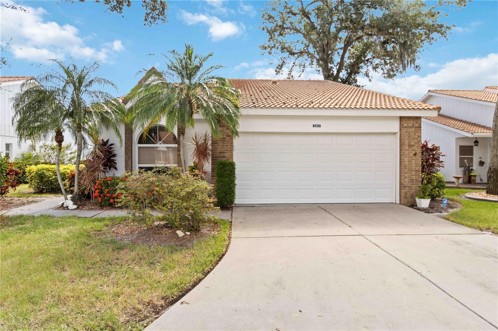5807 GARDEN LAKES FERN