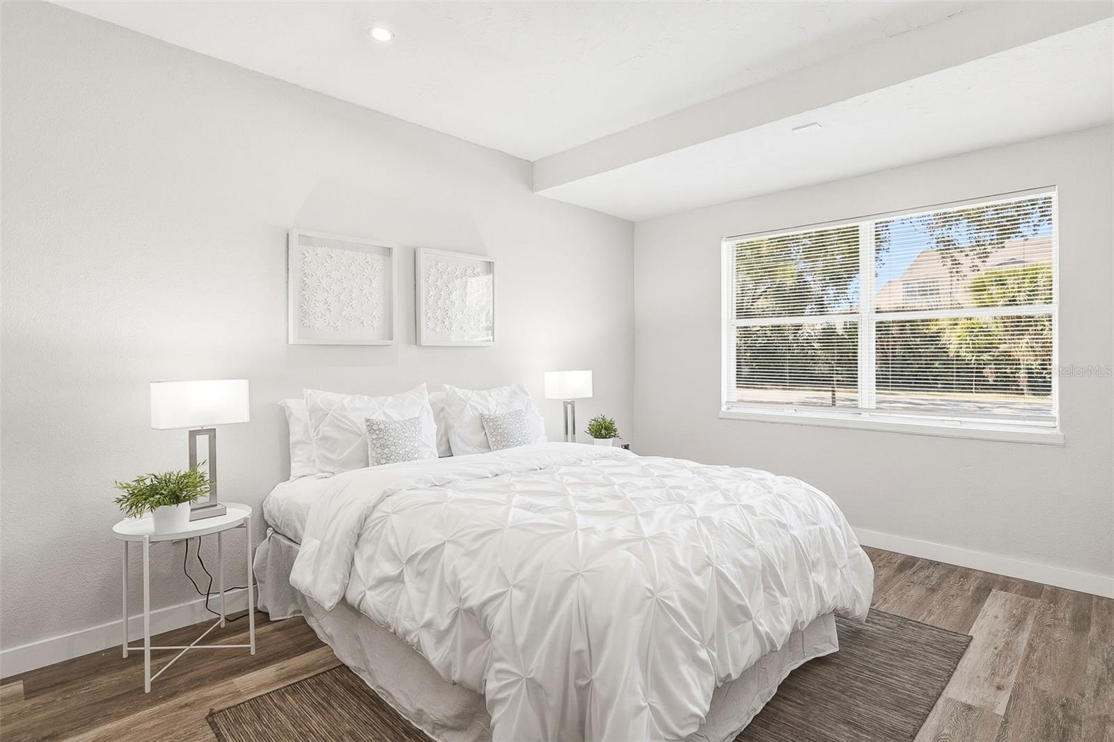 DE SOTO LAKES - Residential