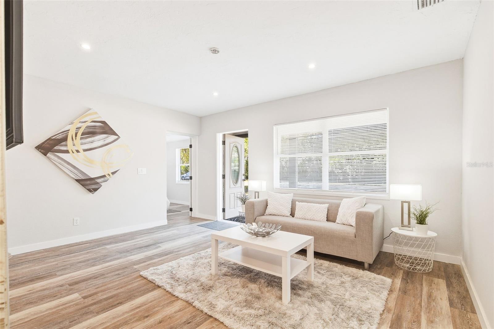 DE SOTO LAKES - Residential