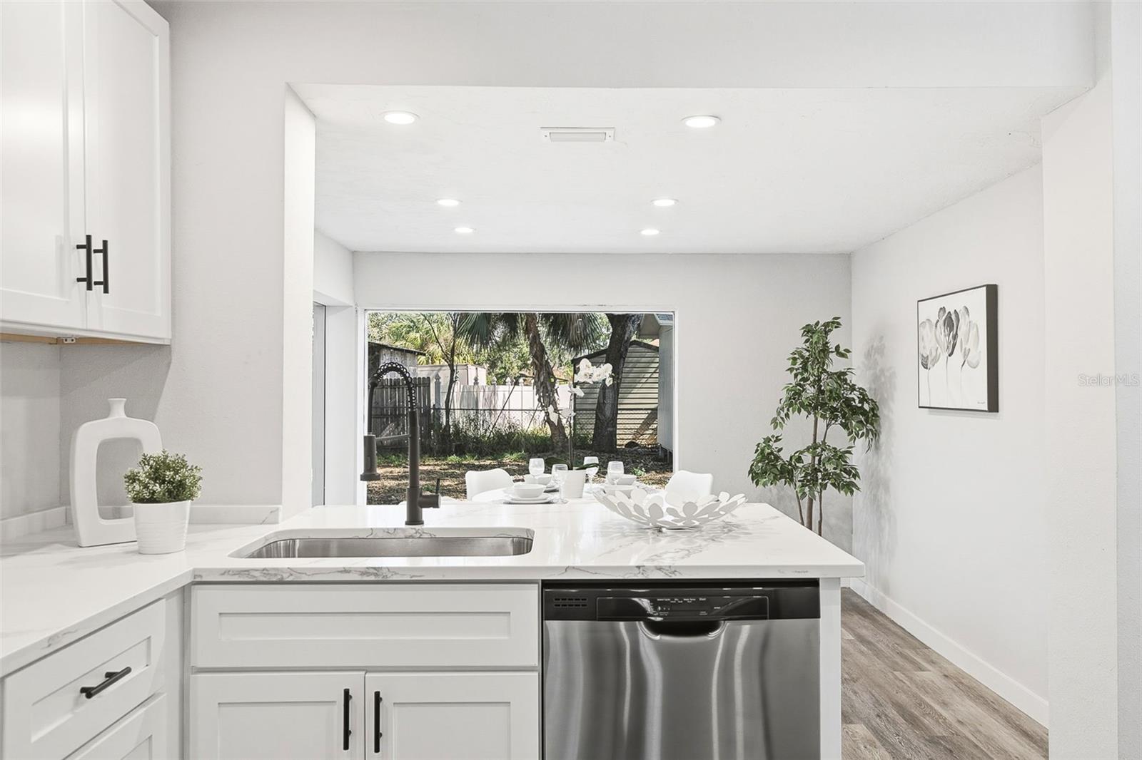 DE SOTO LAKES - Residential