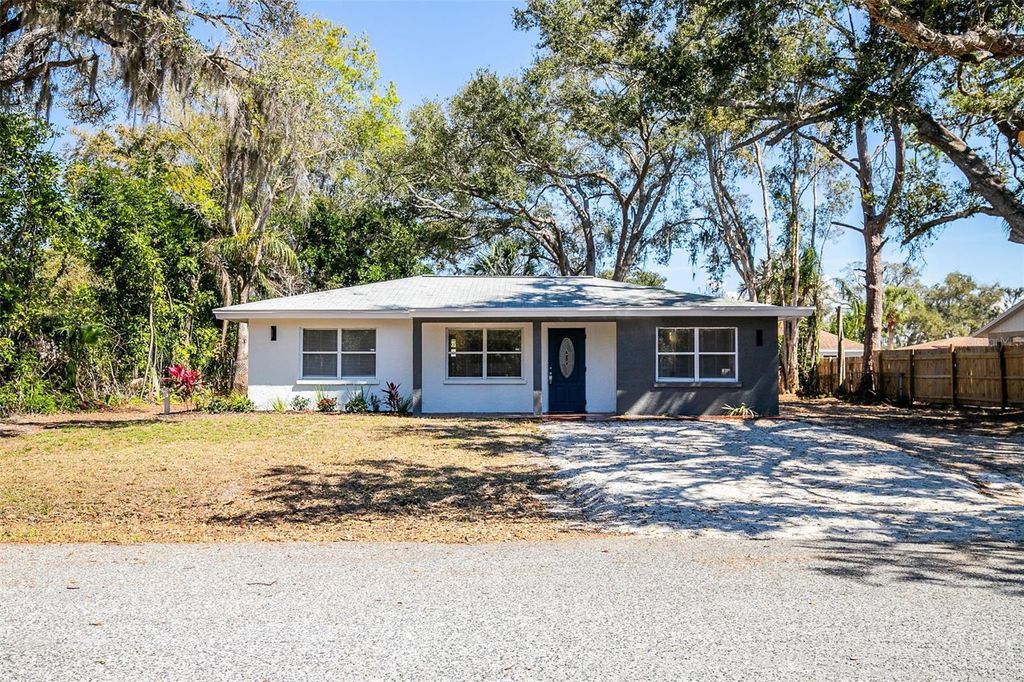 Photo of 5410 Isabella Avenue, Sarasota, FL 34235 (MLS # A4683976)